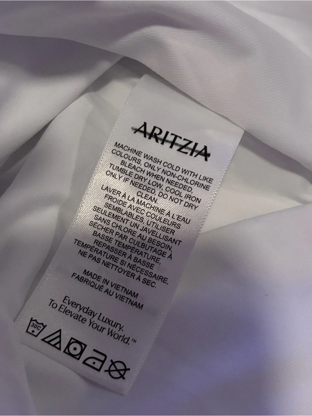 New without Tags - Aritzia Women Body Contour Flourish Long sleeve - Picture 8 of 9